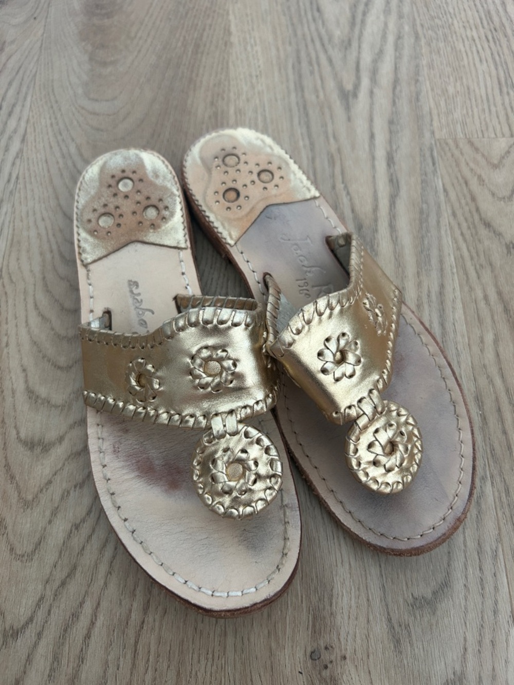 Jack Rogers Jacks Gold Leather Thong Sandals Size 6